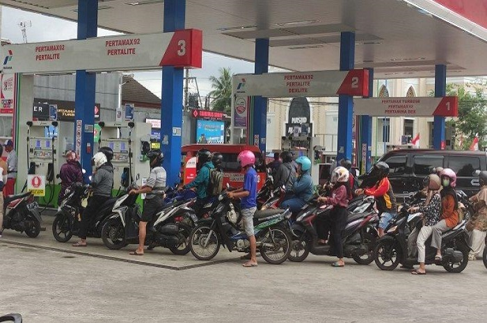 Ilustrasi harga BBM naik.