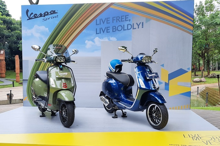 Update harga Vespa matic bulan September 2022, Vespa Sprint 150 i-get ABS laris manis incaran anak muda.