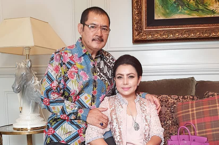 Mayangsari dan Bambang Trihatmodjo 