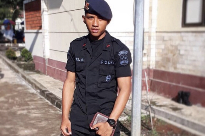 Bharada E disebut sempat marah seniornya ngeles begini. Hasil lie detector Bripka Ricky jujur. Foto adegan rekonstruksi disinggung.