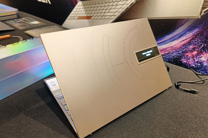 ASUS Zenbook 14X OLED Space Edition adalah laptop edisi khusus dari ASUS yang memiliki desain super unik dan berbeda