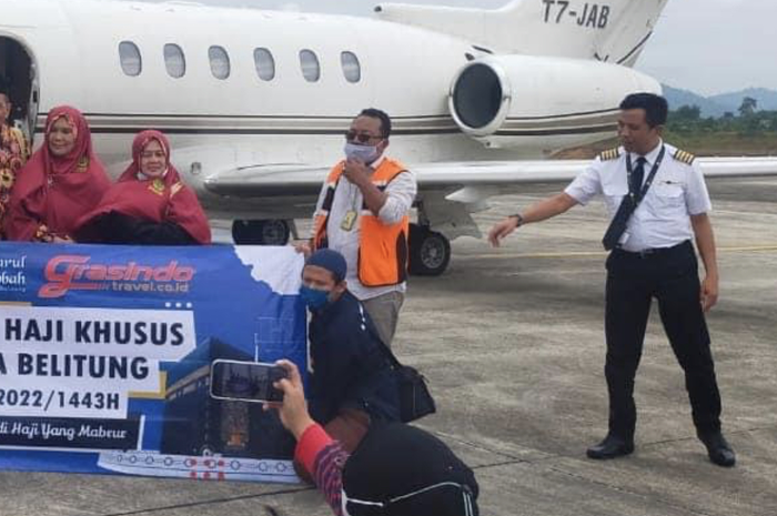 Private jet yang dipakai Brigjen Hendra Kurniawan ke Jambi dimiliki ketua konsorsium judi 303. Pesawatnya pernah angkut jamaah haji dari daerah ini.