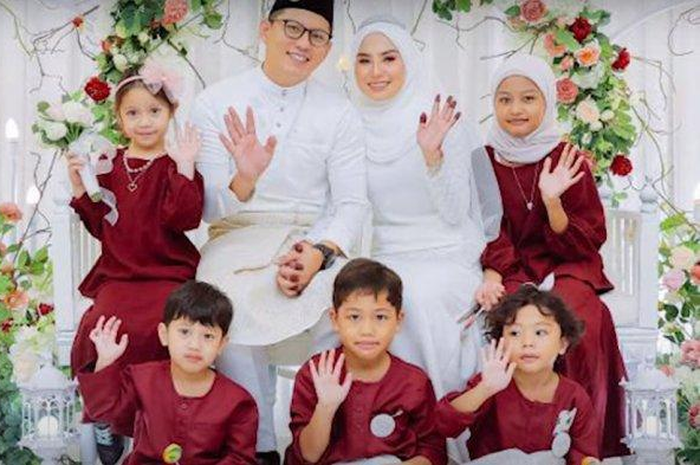 Sofi, suami dan anak-anaknya