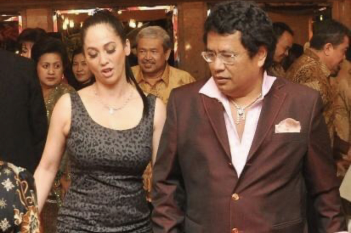 Hotman Paris blak-blakan puji kecantikan sang mantan. Kisah cinta Hotman Paris dengan Meriam Bellina berakhir tragis demi pilihan ini.