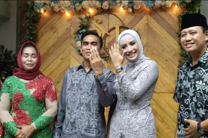 Idham Mase calon suami Catherine Wilson disebut punya kebiasaan begini sampai bikin Shinta Bachir hapus foto lamarannya.