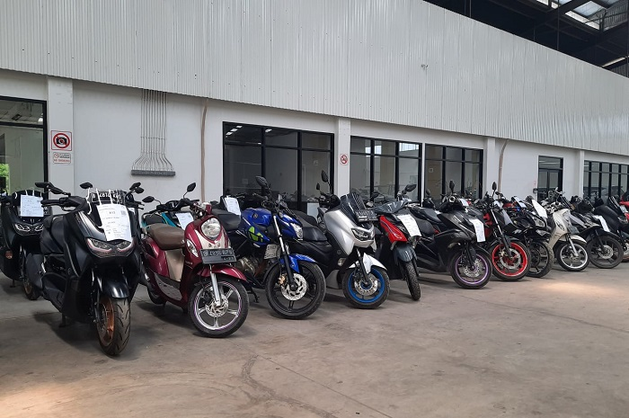 Lelang motor di Balai Lelang Caready Bekasi.