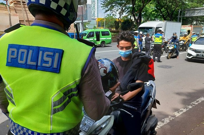 Ilustrasi penilngan. 14 pelanggaran lalu lintas diincar polisi dalam kegiatan Operasi Zebra 2022.