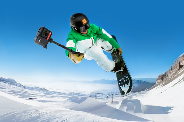 Erajaya Active Lifestyle menghadirkan action camera Insta360 untuk membuat konten yang berkualitas pada saat banyak pergerakan.