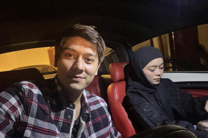 Rizky Billar mengucapkan talak satu ke Lesti Kejora lantaran malu marah-marah istrinya didengar sosok ini. Begini fakta sebenarnya.