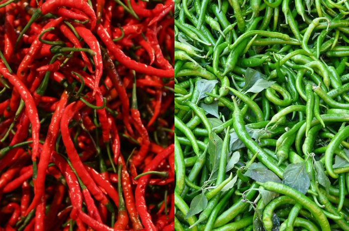 Harga sembako cabai merah keriting dan cabai hijau keriting