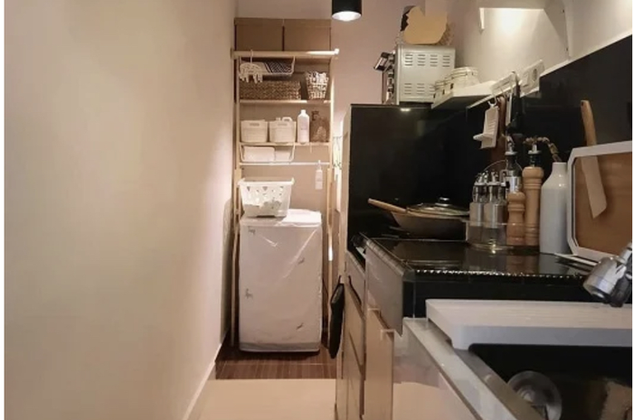 Desain dapur lurus minimalis bikin Ibu-ibu tambah percaya diri. Apalagi 8 foto hasilnya menawan hati. Jadi solusi jitu di rumah sempit.