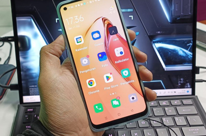 OPPO Reno8 memiliki fitur mode sederhana untuk memudahkan pengguna yang sulit melihat tulisan atau ikon yang kecil 