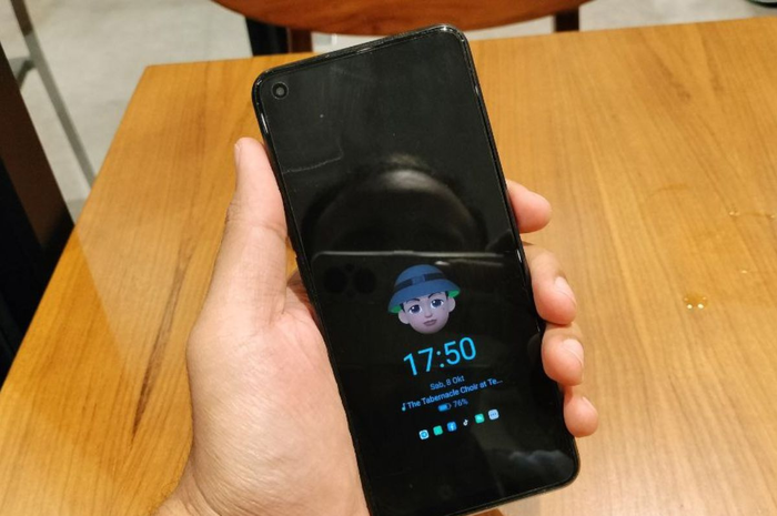 OPPO Reno8 5G bisa menampilkan Always on Display dengan OMOJI