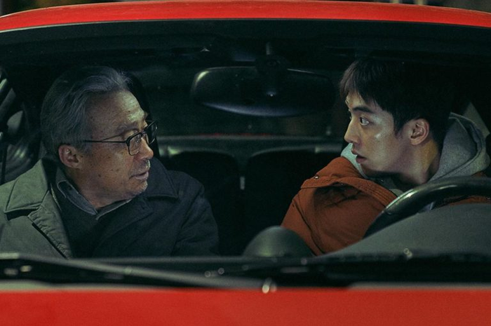 Film Remember dibintangi Lee Sung Min dan Nam Joo Hyukm, dan bakal ditayangkan di 115 negara.
