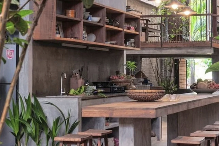 Desain dapur minimalis berbalut gaya tradisional Jawa mampu memikat mata Ibu-ibu geng arisan. Intip 8 foto inspirasinya yuk!