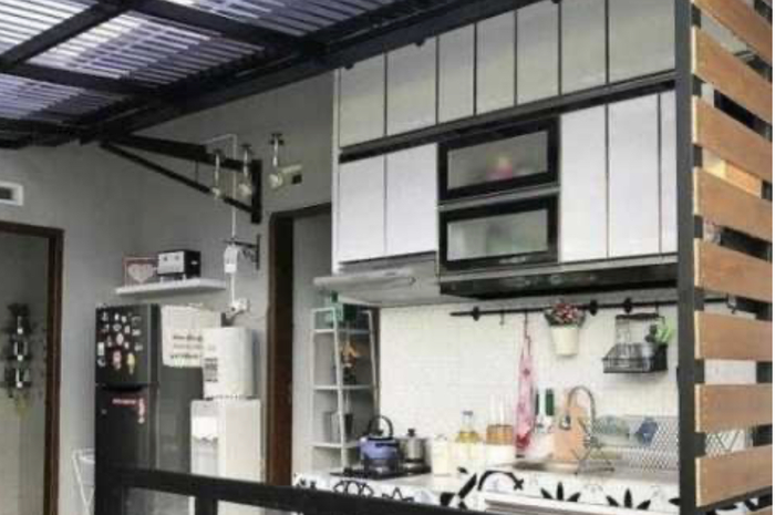 Desain dapur kotor terbuka dijamin anti pengap sampai bebas asap. Jadi kasih tau tukang pasang material ini. Lihat 7 foto inspirasinya.