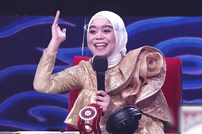 Penampilan Lesti Kejora saat menjadi juri acara Dangdut Academy 5 