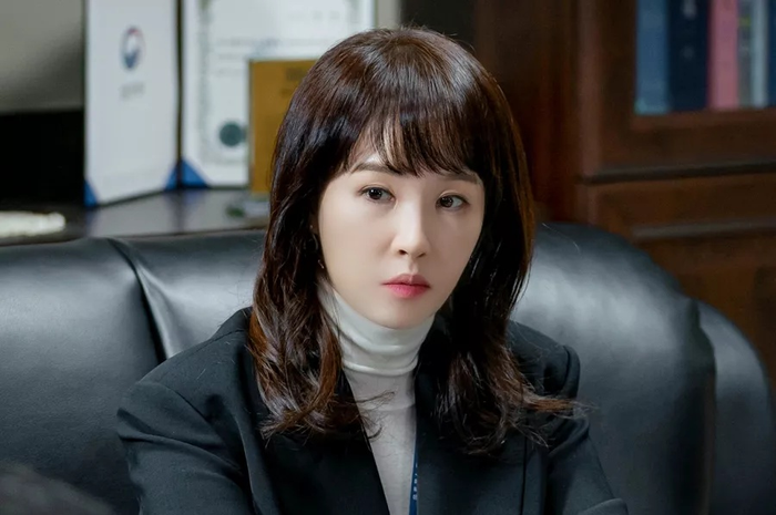 Kim Sun Ah, pemeran Han Hye-ryul di The Empire.