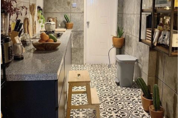 Desain dapur mungil dekat kamar mandi yang memberi aura positif ideal buat rumah minimalis. Istri girang lihat 9 foto contohnya.