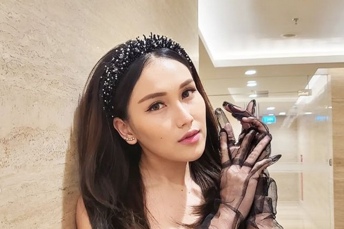 Ayu Ting Ting gak takut rezekinya mati meski sering dicaci dan nyari diboikot satu Indonesia, singgung soal orangtua.