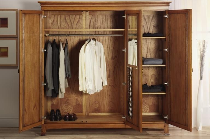 Posisi lemari pakaian harus jauh dari barang rumah tangga ini. Tujuannya, agar emosi tak gampang naik. Begini aturan feng shui. 