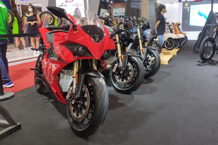 Foto ilustrasi. Jangan kaget dengan harga motor listrik Energica Ego+ di IMOS 2022, jarak tempuh 400 km top speed 240 km/jam.