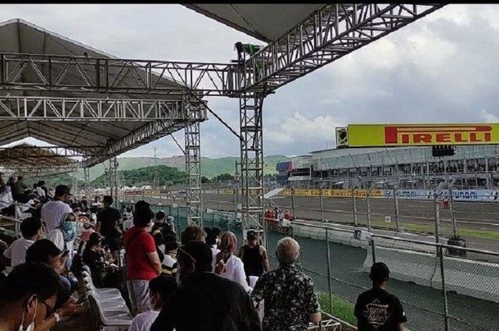 Ilustrasi. Catat dan simpan link live streaming WSBK Mandalika 2022, bisa nonton langsung dari HP nih bro!