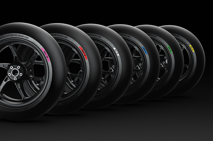 Pirelli Diablo Superbike di WSBK punya pilihan kompon ban yang lebih kompleks dan lebih canggih daripada Michelin di MotoGP. 