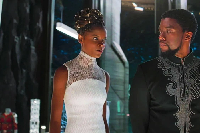 Shuri dan T'Challa di film Black Panther