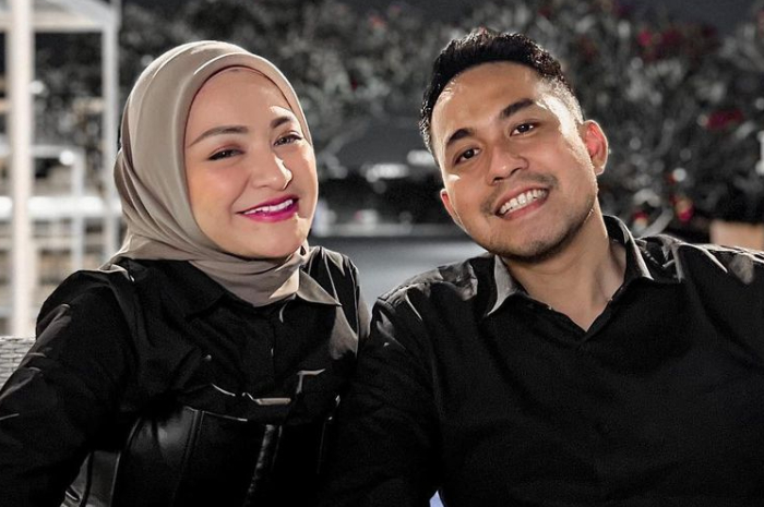Nathalie Holscher dan Faris