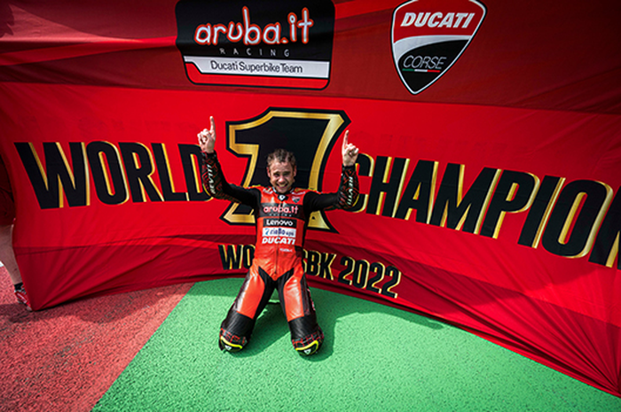 Alvaro Bautista juara dunia WSBK 2022, menambah pembalap jebolan MotoGP bisa juara dunia di WSBK setelah Max Biagg, Carlos Checa dan Sylvain Guintoli