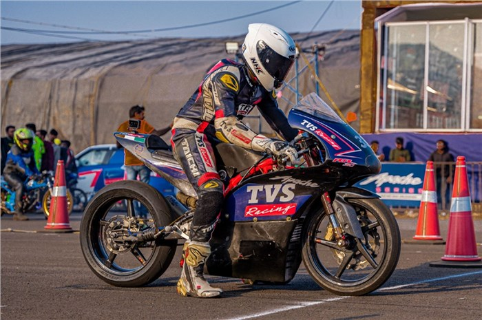 TVS Apache RR 310 dipasang turbocharged untuk drag, mampu tembus 195 Km/jam!