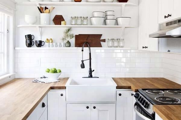 Desain dapur leter U dirancang dengan trik cerdas ini agar semakin efisien. 5 foto hasilnya terlihat berbeda.