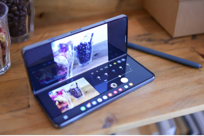 Disebut-sebut menjadi impian para fotografer, kamera HP Samsung Galaxy Z Fold 4 ternyata lemah di bagian ini. 