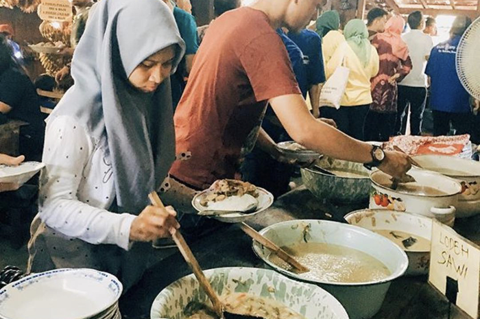 Berada di dekat tempat wisata Kaliurang, ini ulasan 6 foto lokasi kuliner enak di Jogja yang pasti murah. Wajib dicoba!