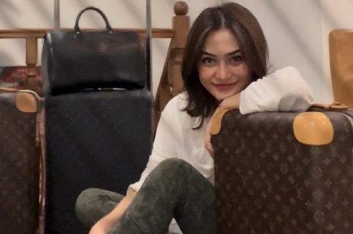 Biodata artis Citra Kresna.