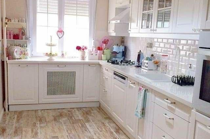 Foto desain dapur sempit terlihat efisien karena rahasia ini. Ada 5 trik sederhana ini yang diaplikasikan. 
