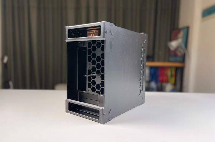 Bagian belakang Xiaomi Mini Host PC 