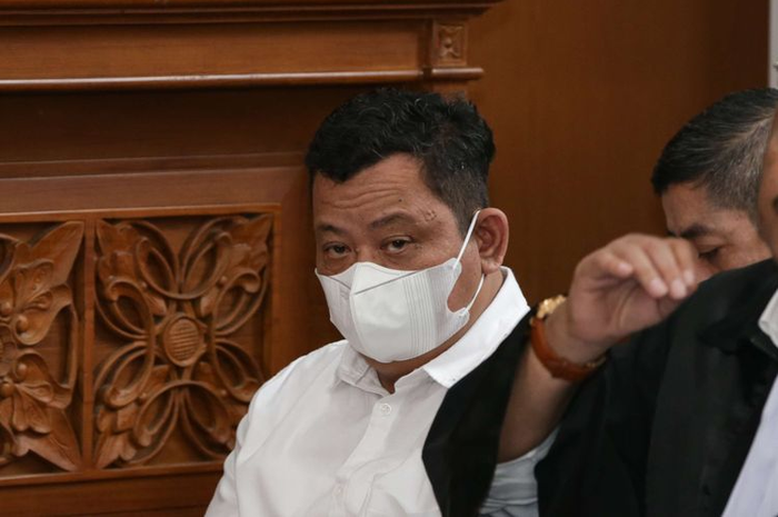 Kuat Ma'ruf bersaksi melihat Brigadir naik turun tangga diam-diam