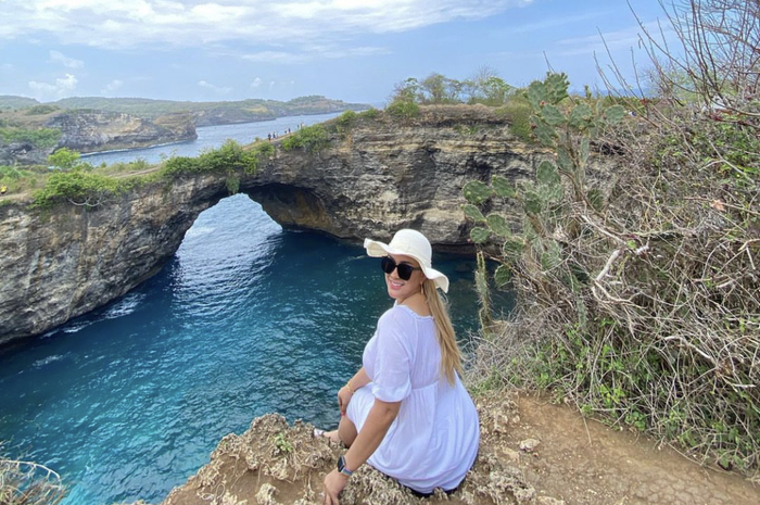 Berikut ini 6 tempat wisata pantai di Bali yang wajib didatangi saat liburan akhir tahun. Sebab, ada banyak spot terbaik buat foto aesthetic.