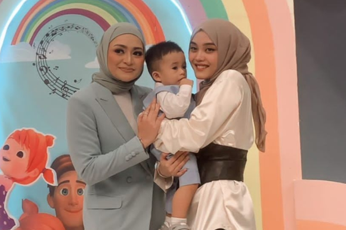 Nathalie Holscher, Adzam, dan Putri Delina