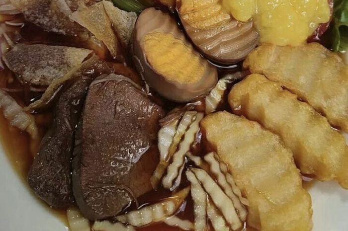 Jangan lagi ragu mendatangi 7 tempat wisata kuliner di Solo yang menyajikan menu selat cocok buat sarapan enak. Intip foto menunya.
