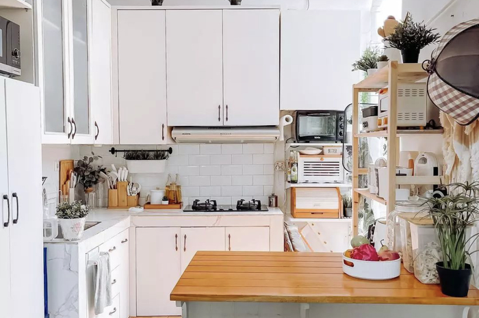 Desain dapur mungil bukan cuma menampilkan foto interior yang terlihat aesthetic. Ternyata ada pembagian zonanya.