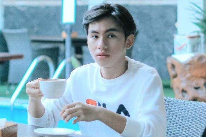 Biodata atis Sinyo Riza