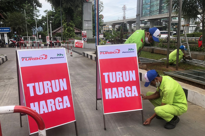 Direktur Pertamina Update harga Pertalite dan harga Solar setelah harga Pertamax turun 