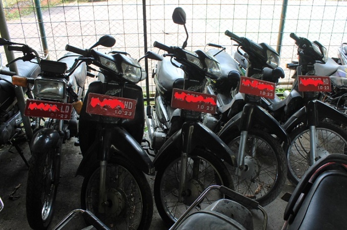 Cepetan tawar dan bawa pulang, lima unit motor lawas incaran kolektor dilelang cuma Rp 6 jutaan.