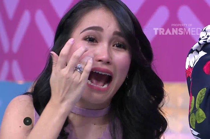 Ayu Ting Ting Tiba-tiba Dipecat Semua Acara TV Dan Digantikan Sosok Ini, Ada Masalah Apa?