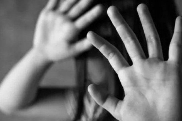Ayah tiri tega nodai anak tirinya yang masih di bawah umur