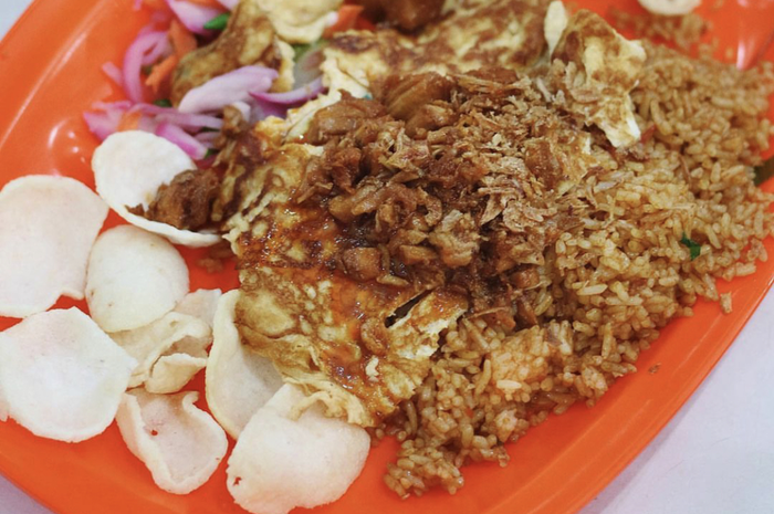 Nasi Goteng Semalam Suntuk salah satu tempat wisata kuliner yang menyajikan makan malam enak di Medan.