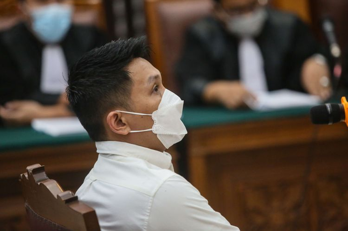 Terdakwa Chuck Putranto menjalani sidang di Pengadilan Negeri (PN) Jakarta Selatan.